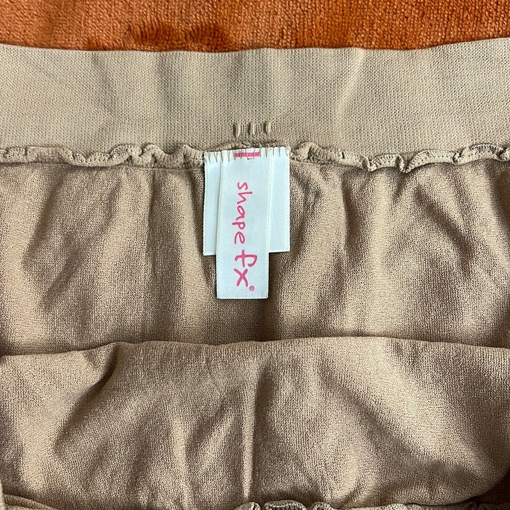 Shape FX NWOT M/L Slip Skirt STRETCHY